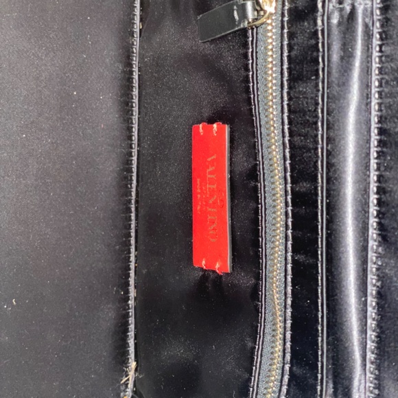 AUTHENTIC VALENTINO VANITY - Picture 3 of 8